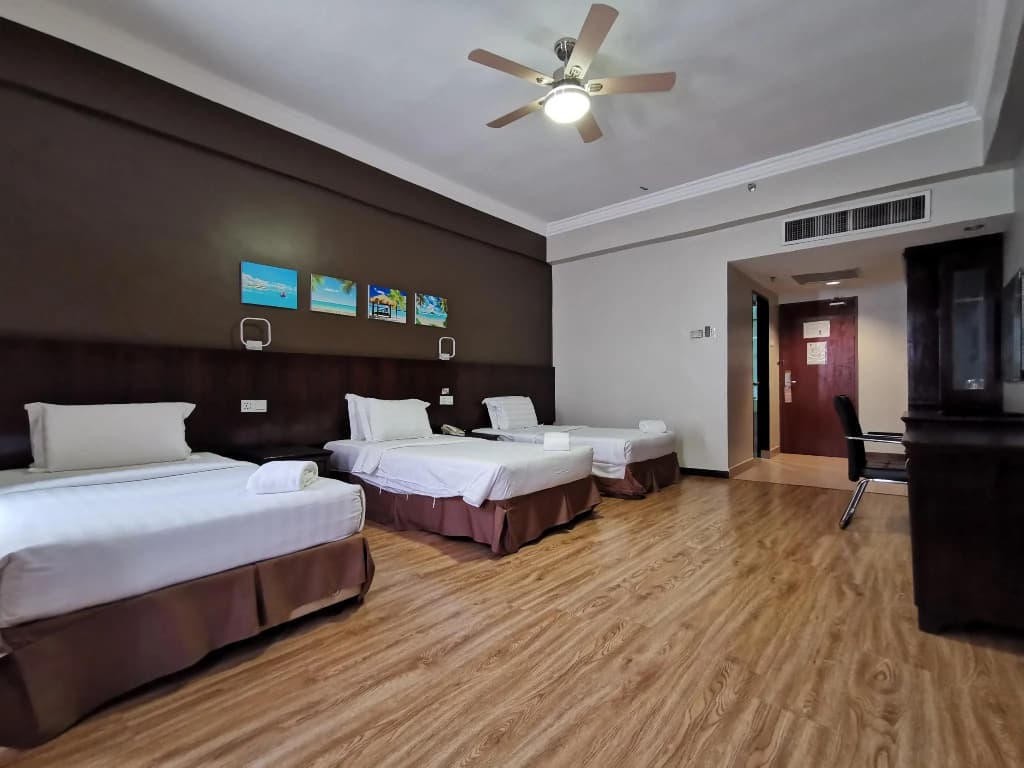 Hotel Langkasuka - photo 4