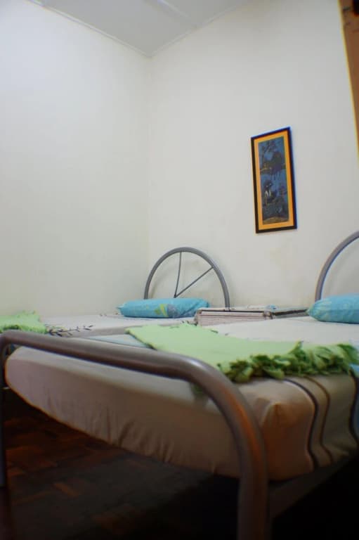 Teratai Homestay Taman Kinrara 2 - photo 3