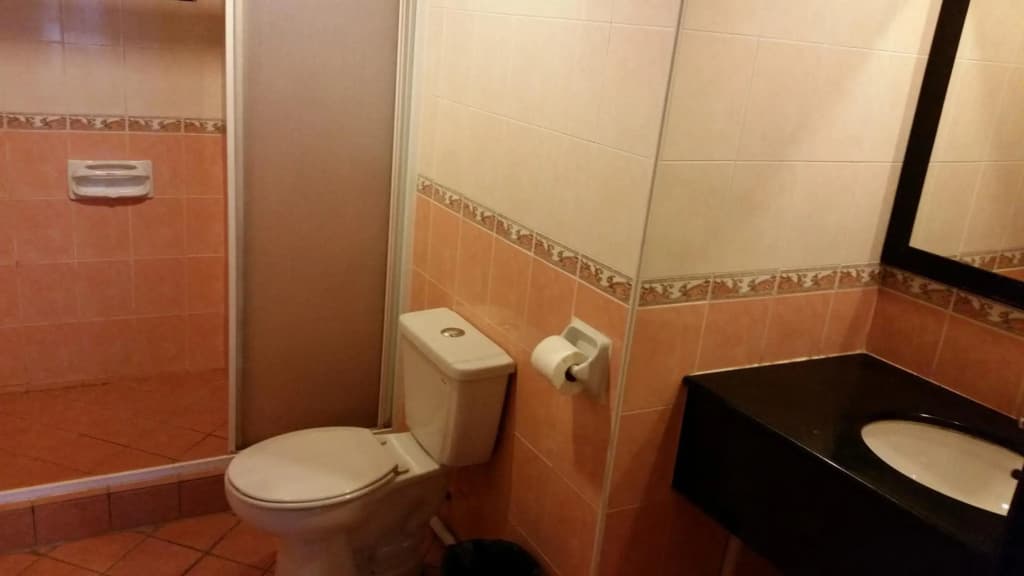 Marina Court-5Bilik 3Tandas 2Tingkat Penthouse 2Parkir Percuma Maksimum 22Org Termsk Kanak2 & Marina Court 6Bilik 4Tandas 2RuangTamu 2Dapur 2 Parkir Percuma Maksimum 14Org Termsk Kanak2 - photo 9