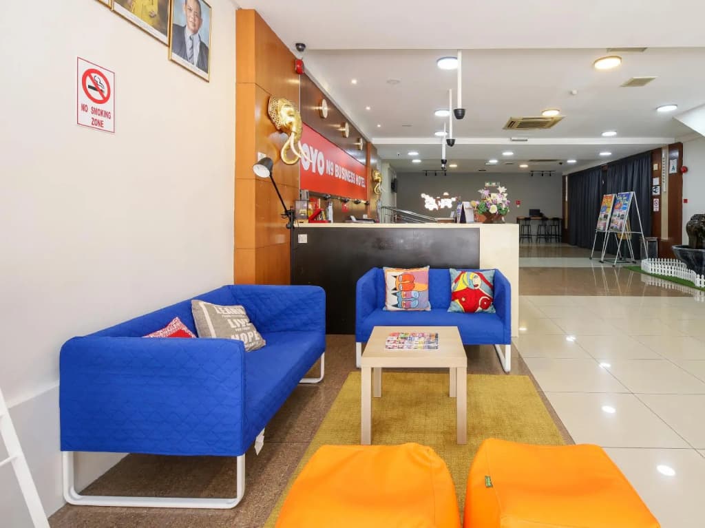 OYO 43955 N9 Business Hotel - photo 12