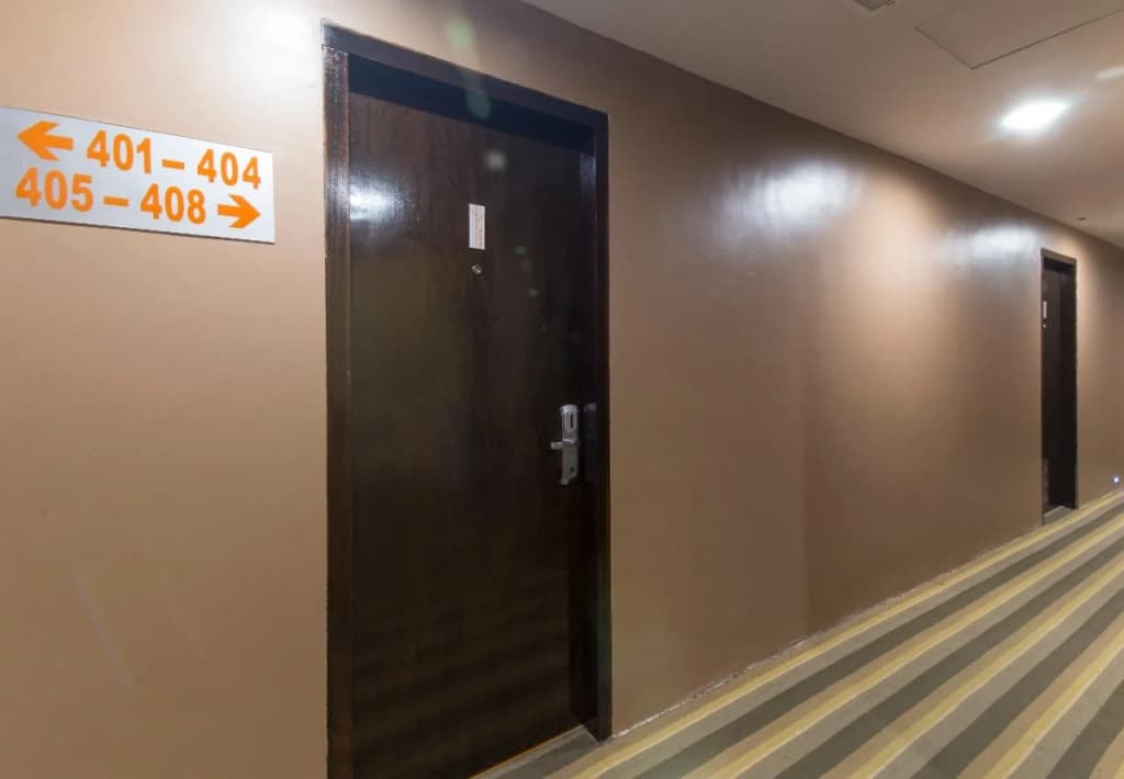 OYO 763 Tazara Hotel - photo 13