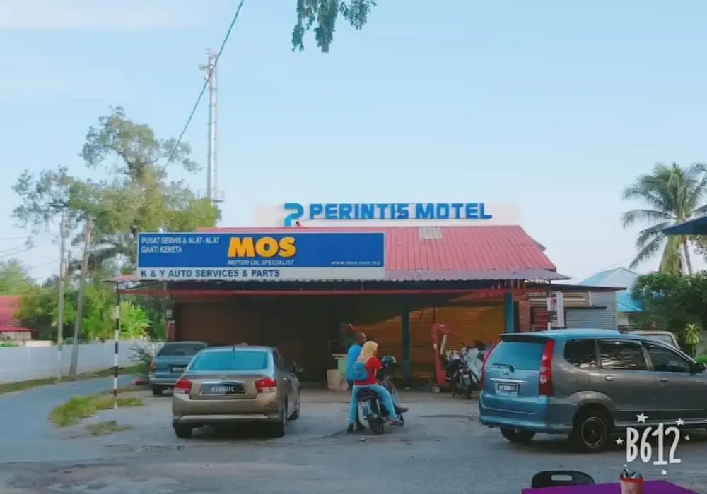 Perintis Motel - photo 20