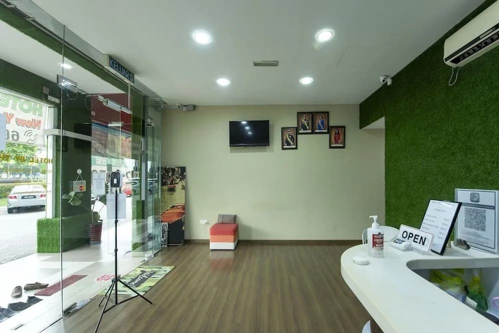 OYO 90231 Hotel By The Park Plt - photo 10