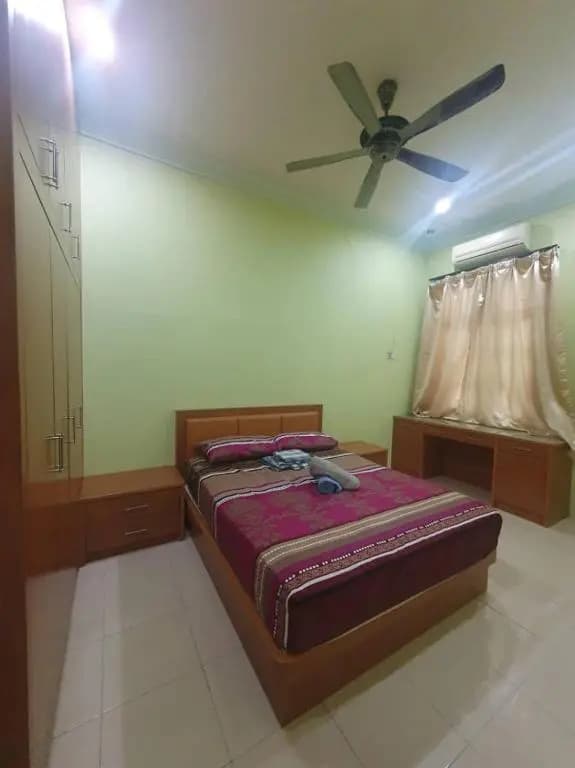 Suburban Vacation Home - photo 4