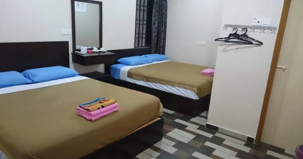 Ria Cameron Hotel - photo 5
