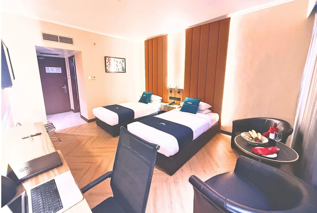 Howard Johnson by Wyndham Kota Kinabalu City Centre - photo 3