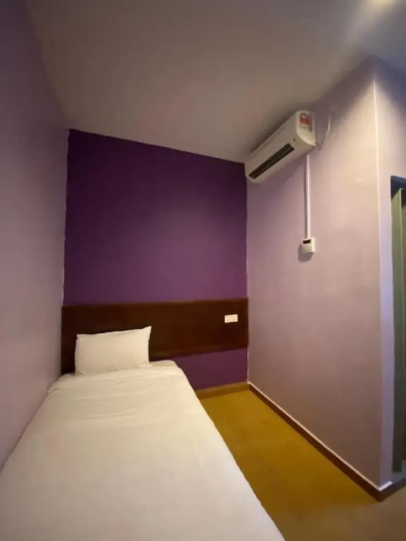 ROYAL HOTEL by MR VJ Business - photo 4