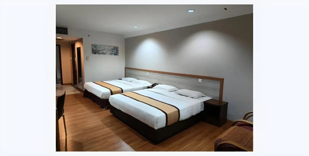 TD Plaza Hotel - photo 35
