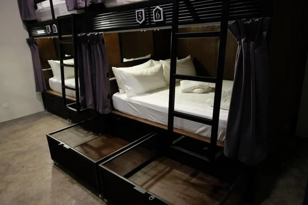 Sleep Here Hostel - photo 5
