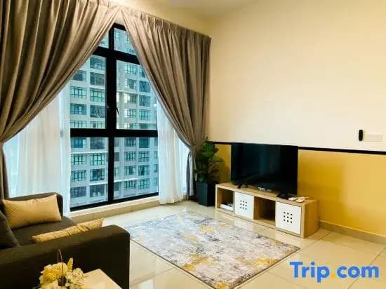 Icon2 Condo in IOI City Mall Putrajaya, Pool View - photo 1