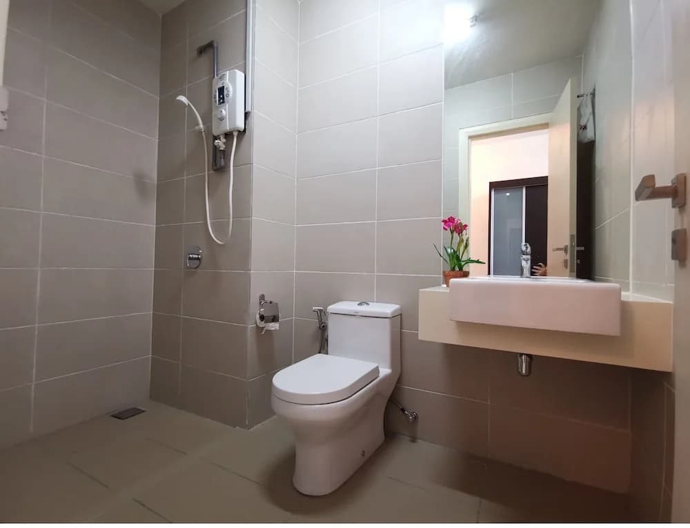 Eminent Suite at ICON City - photo 6