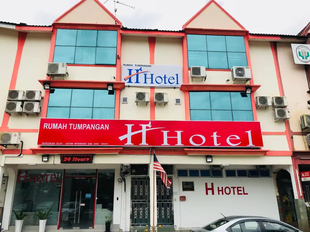 H-Hotel - main photo