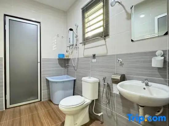 Taiping City Centre Landed Corner Lot for 12 Pax - photo 13