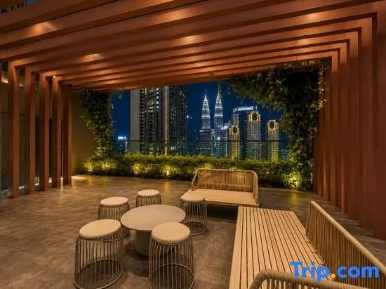 Majestic KLCC Infinity Pool | 5min Walk to Mall & Train - photo 8
