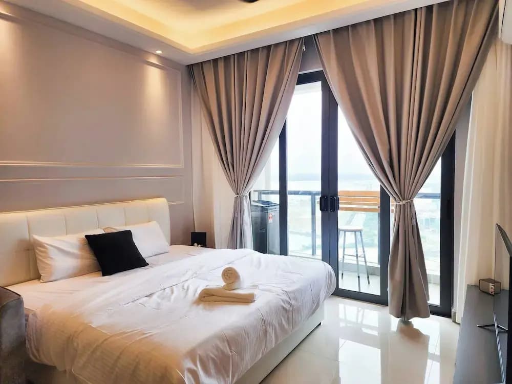 R & F Princess Cove CK Homestay - photo 2
