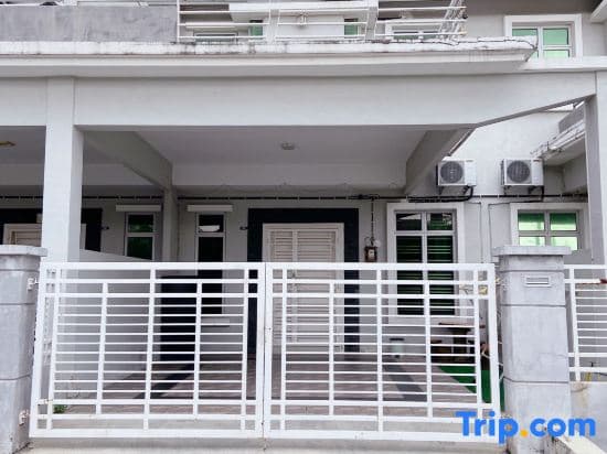 Niana Homestay Melaka - near town - photo 2