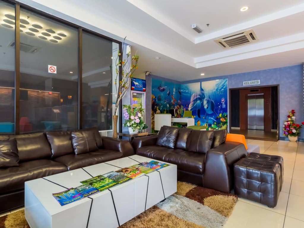 Dolphin Hotel, Chow Kit Kuala Lumpur - photo 13