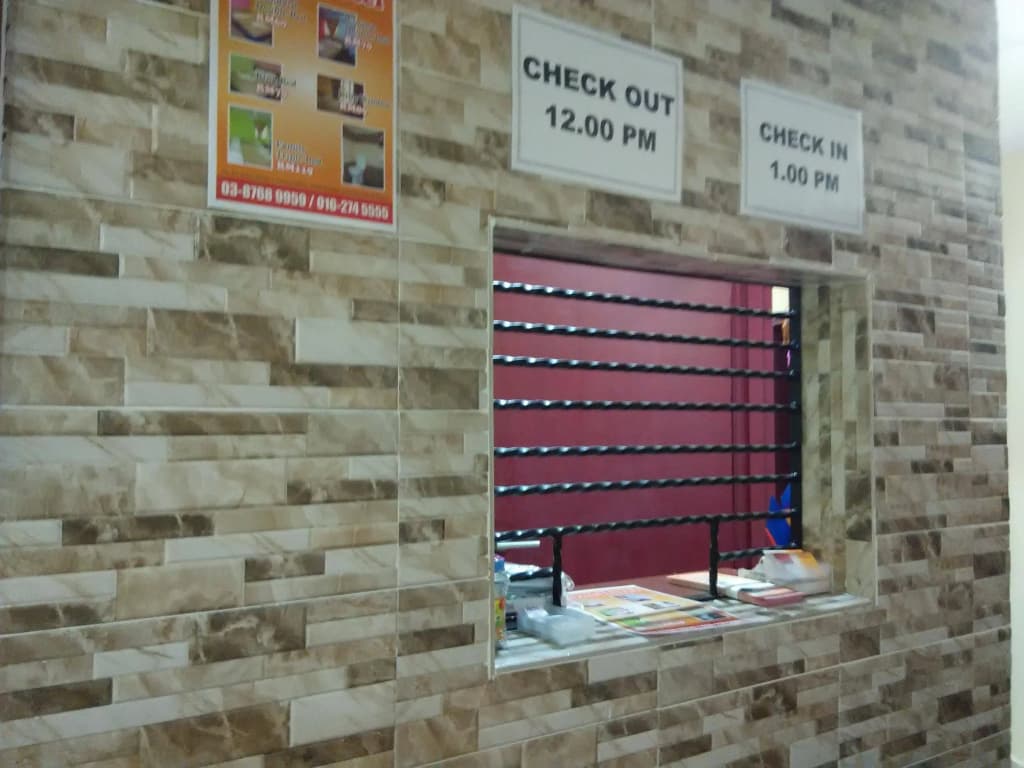 OYO 1094 Q One Hotel Dengkil - photo 1