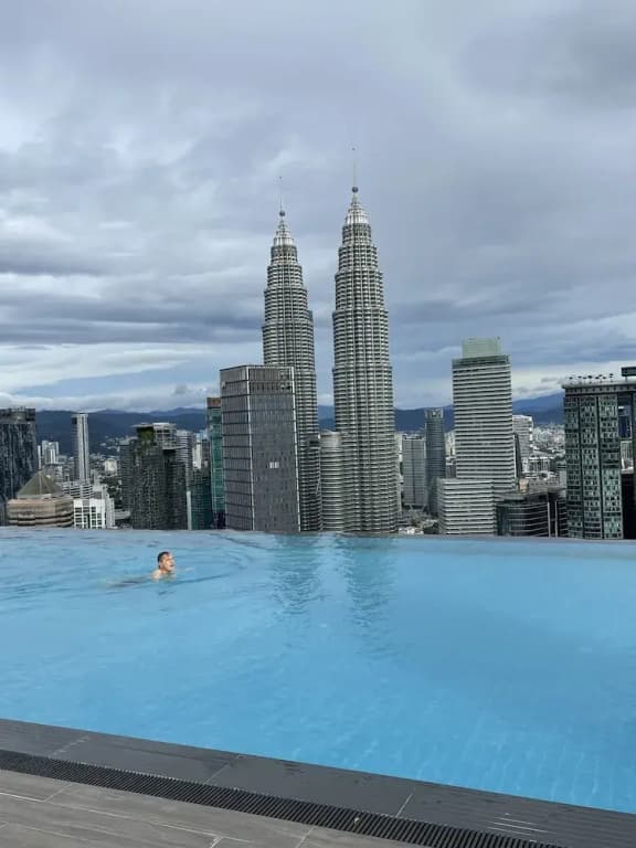 Platinum Suites Tower 2 KLCC - photo 16