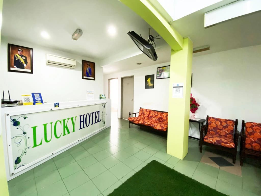 Lucky Hotel - photo 2