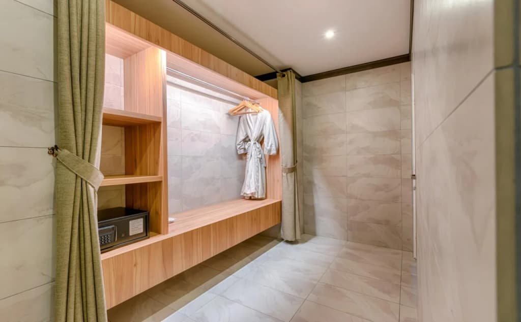 Lot 33 Boutique Hotel - photo 9