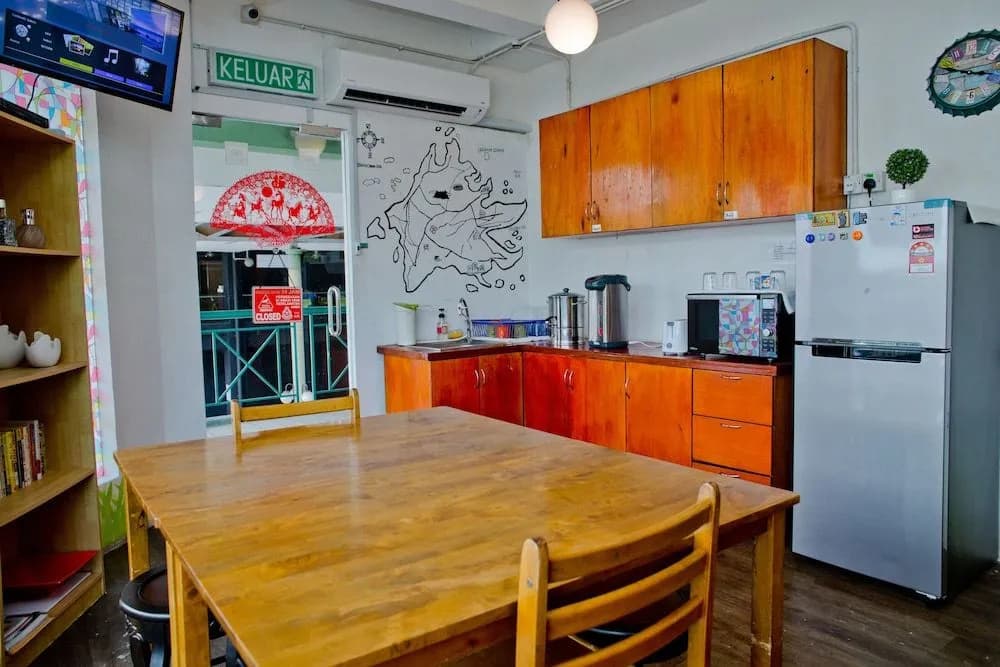 Borneo Venture Hostel - photo 16