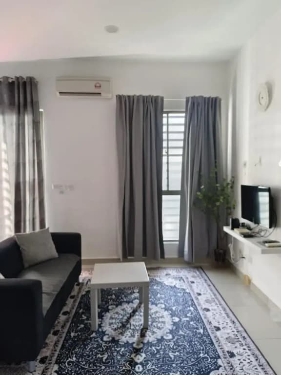 Cyberjaya Cybersquare Suite by Kroll Home2stay with UNIFI TV Wifi Studio Apt - photo 4