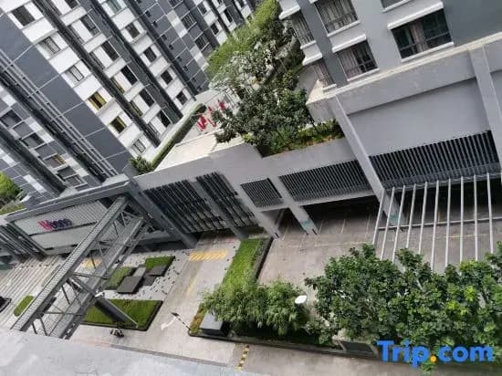 HIJAU Geniehome 2BR1studio Free 99mbps WIFI and Carpark at Utropolis Shah Alam - photo 1