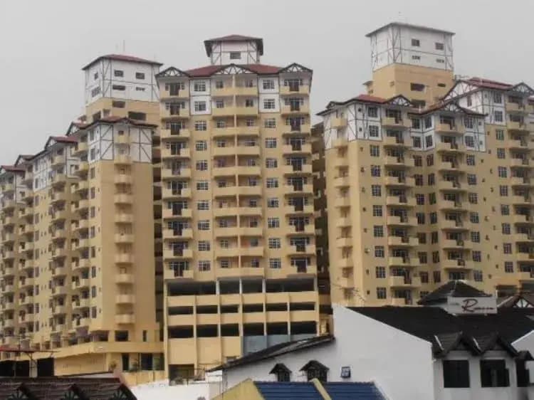 Sister Apartment at Crown Imperial Court - photo 1