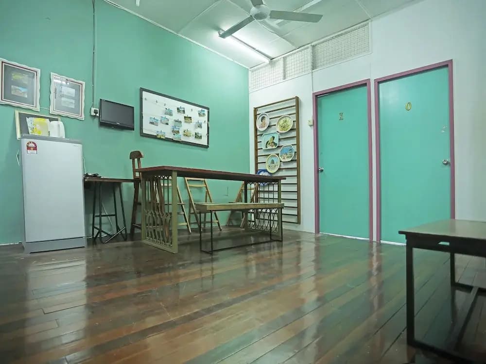 OYO 90571 Red Door Homestay - photo 3