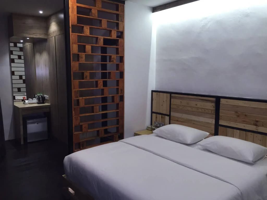 The Oikos Hotel - photo 6