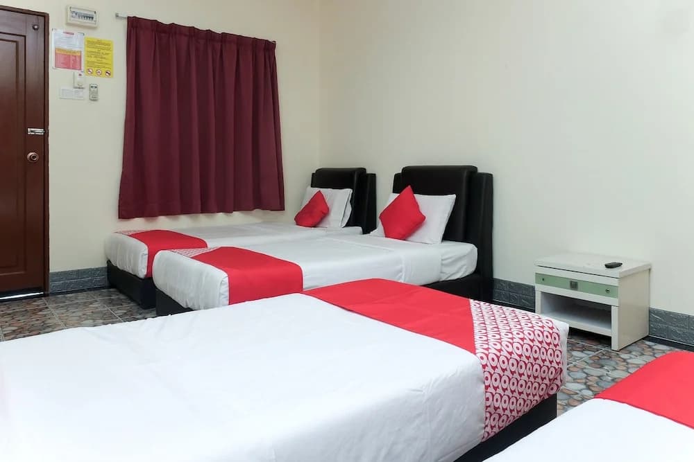OYO 89928 Acf Guest House - photo 2