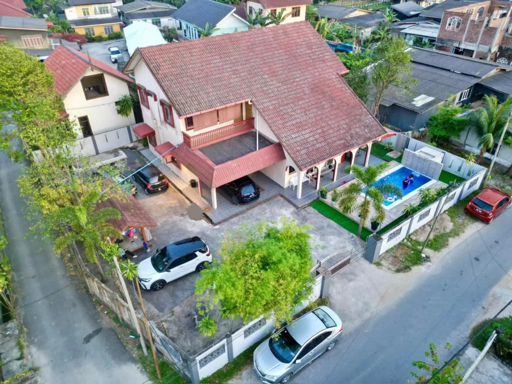 Teratai Homestay Batu Buruk - photo 16