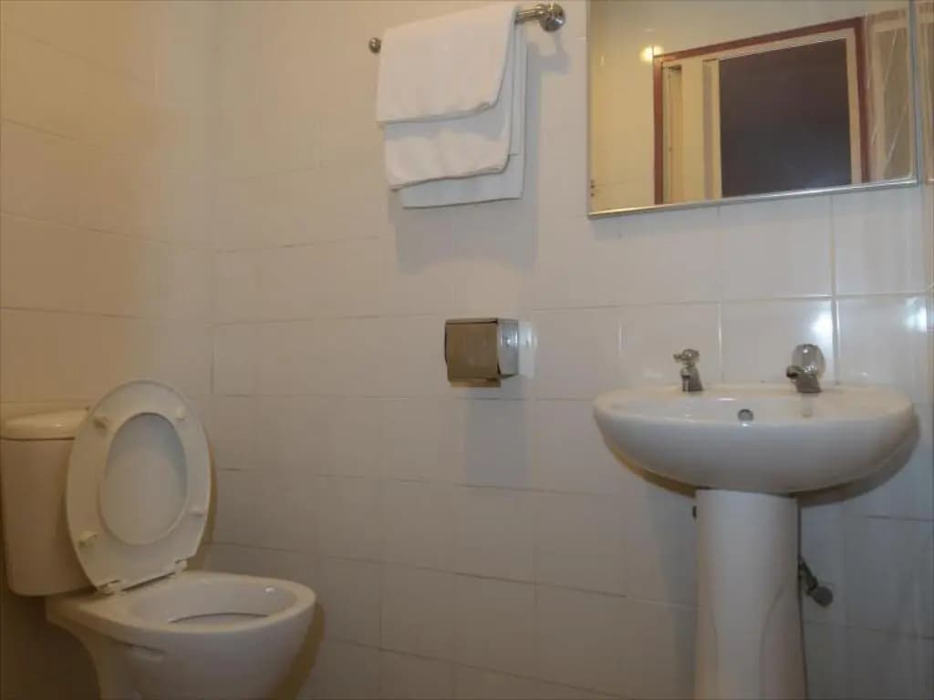 John's Place - photo 7