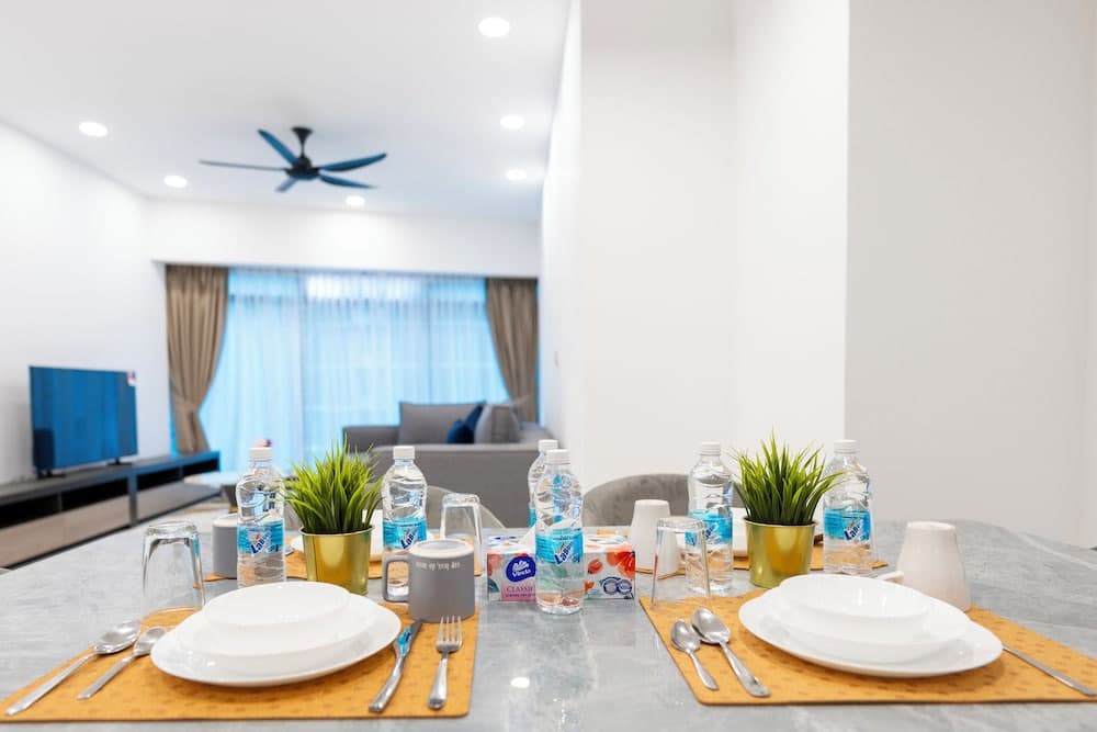 Moonway Luxury Suites At Eaton Residence - photo 14