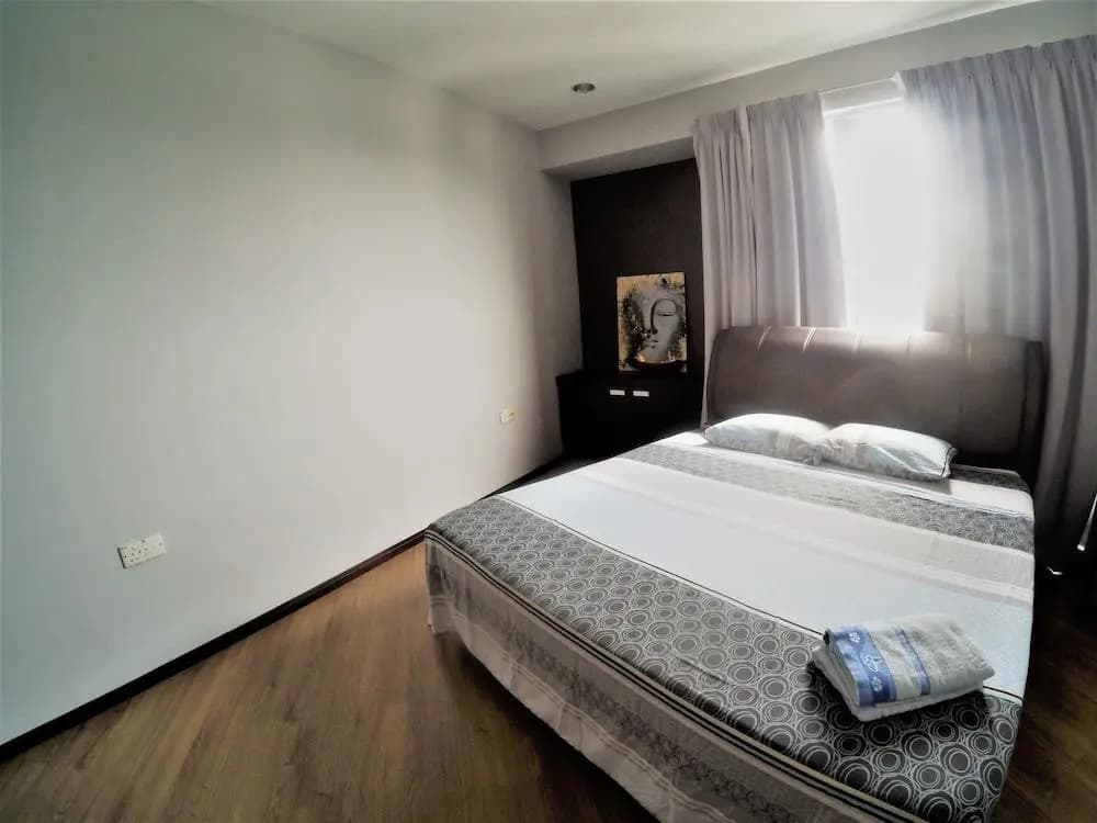 PJ8 Service Suite 2 Bedrooms Near Train Station - photo 3