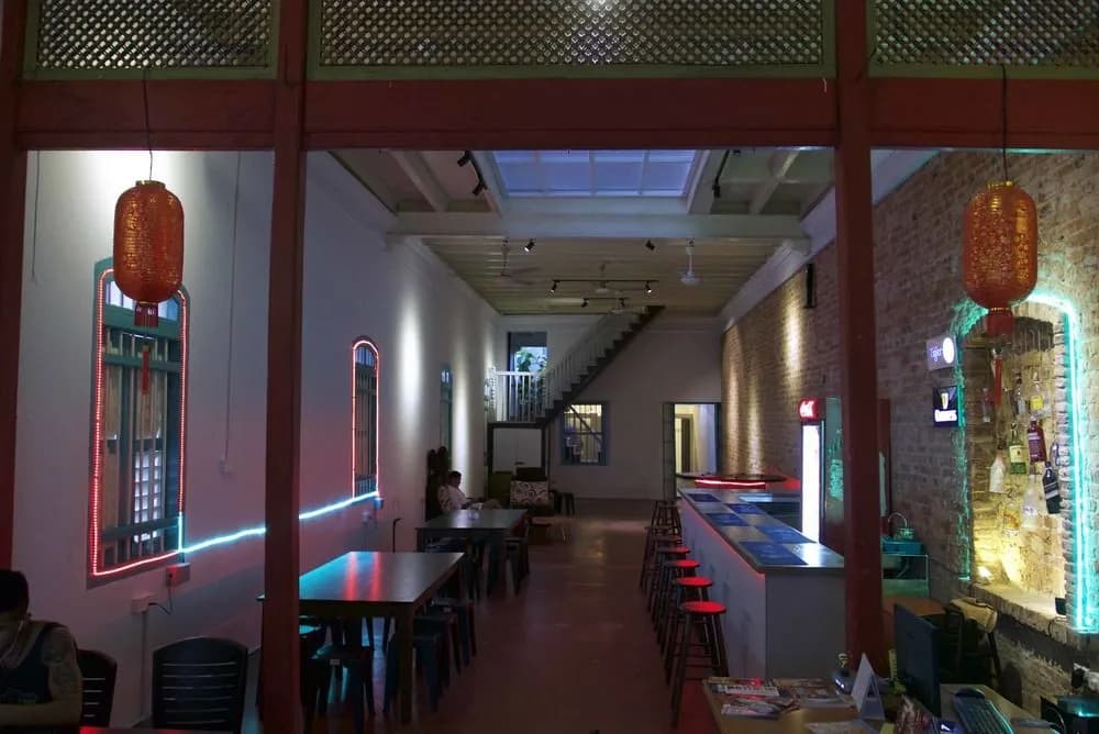 Tipsy Tiger Party Hostel - photo 18
