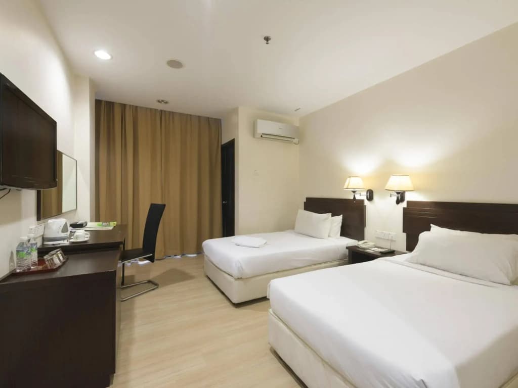 De Garden Hotel - photo 3