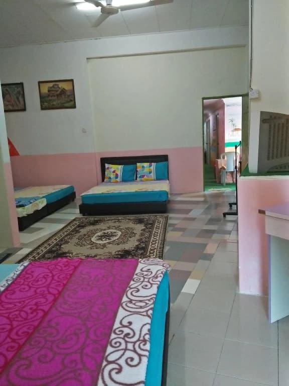 Karim CT Guesthouse - photo 8