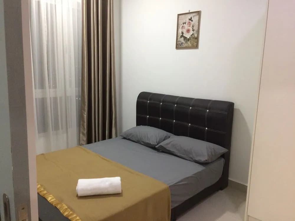 City Living with Panaromic Bay View @ Danga Bay - photo 5