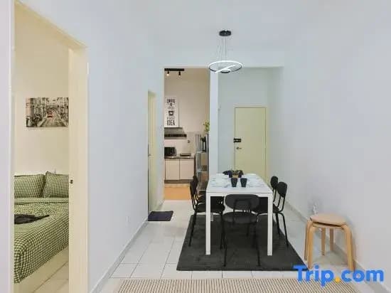 Green Villa Apartment by Favspace - photo 3