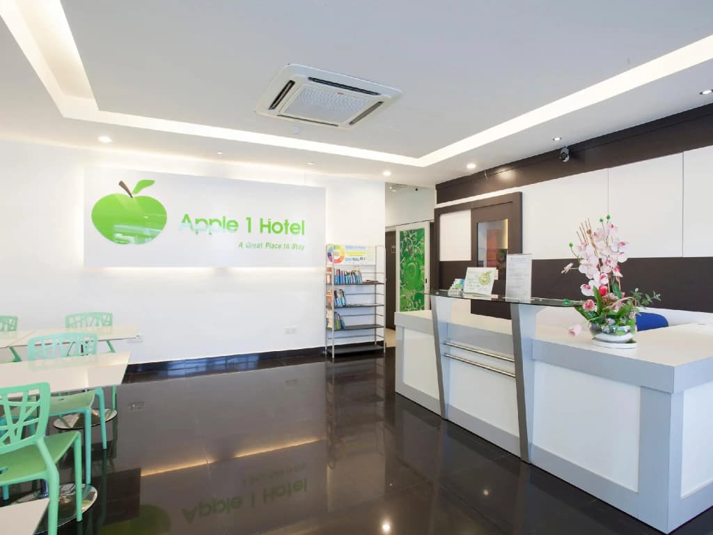 Apple 1 Hotel Queensbay - photo 2