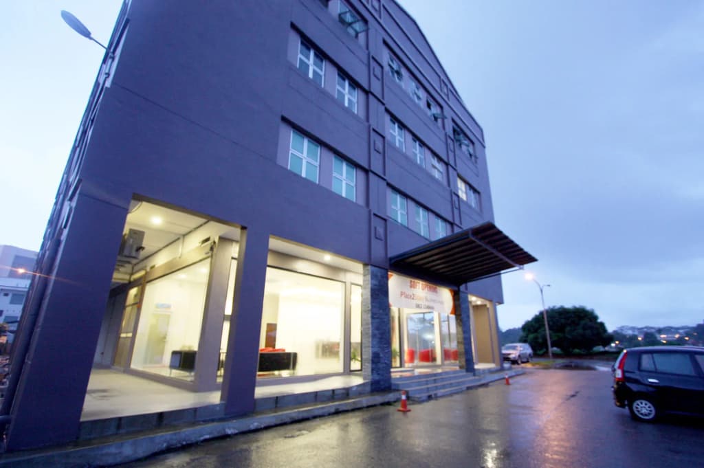 Place2Stay Business Hotel - Waterfront - photo 1