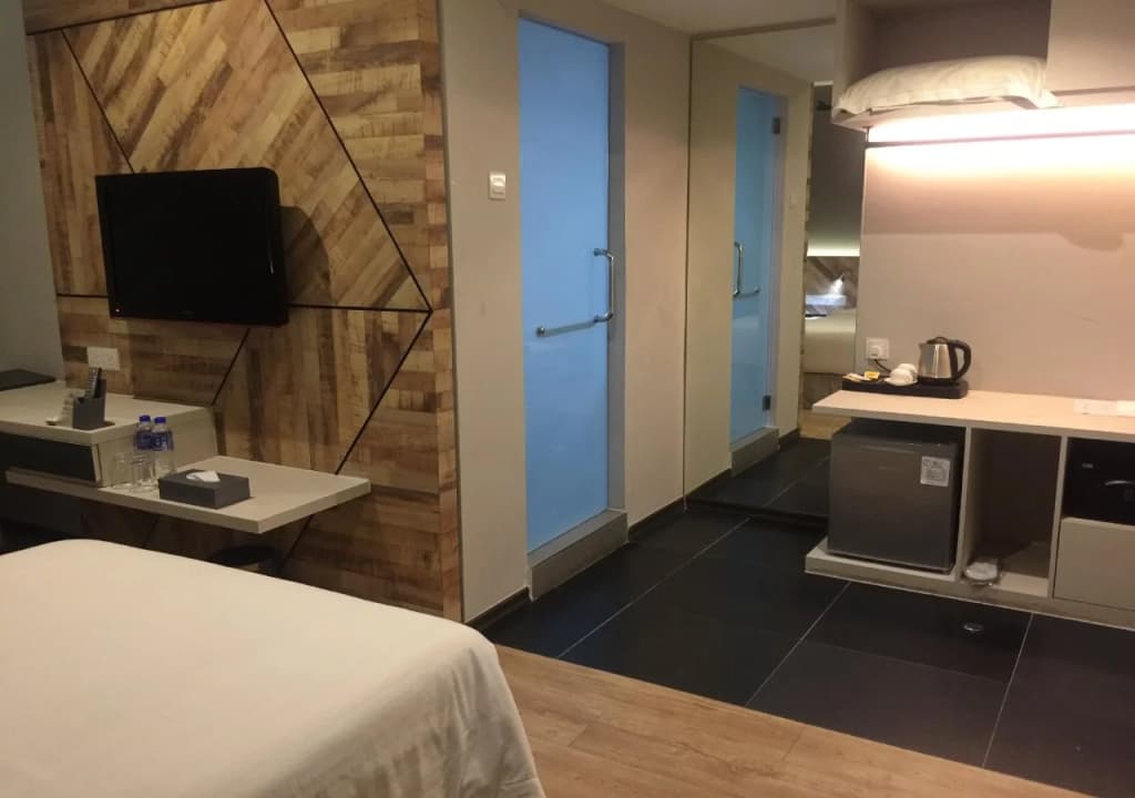 G5 Hotel and Services Apartment - photo 6