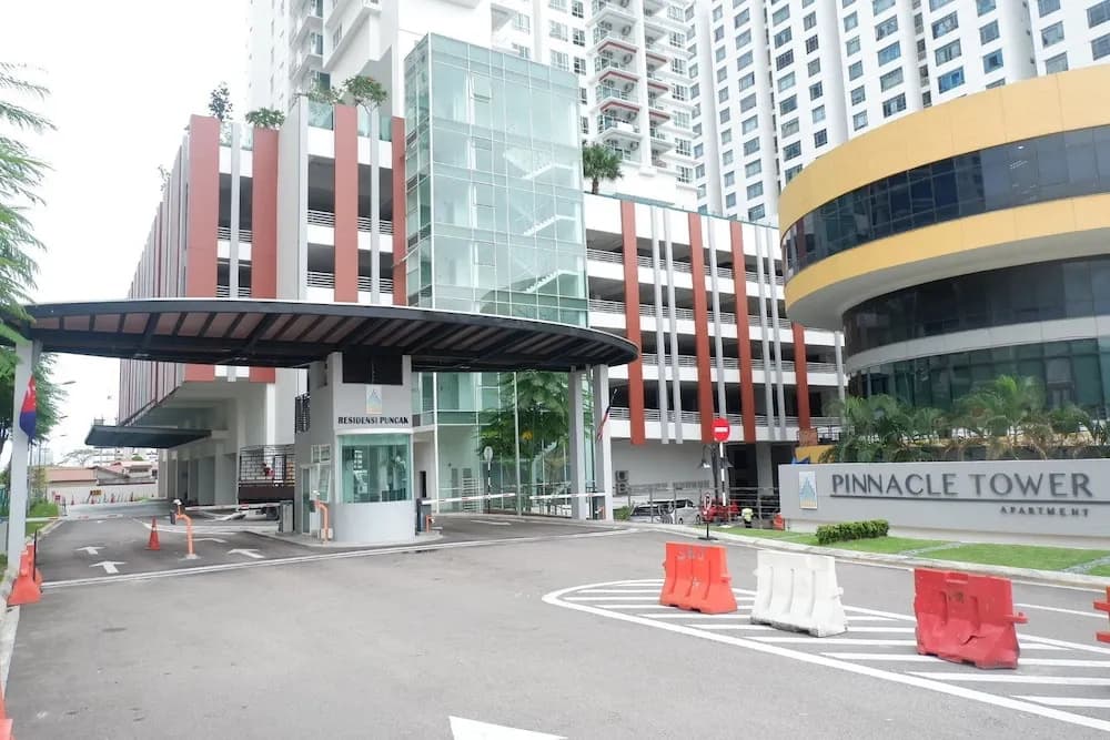 Pinnacle Tower - photo 1