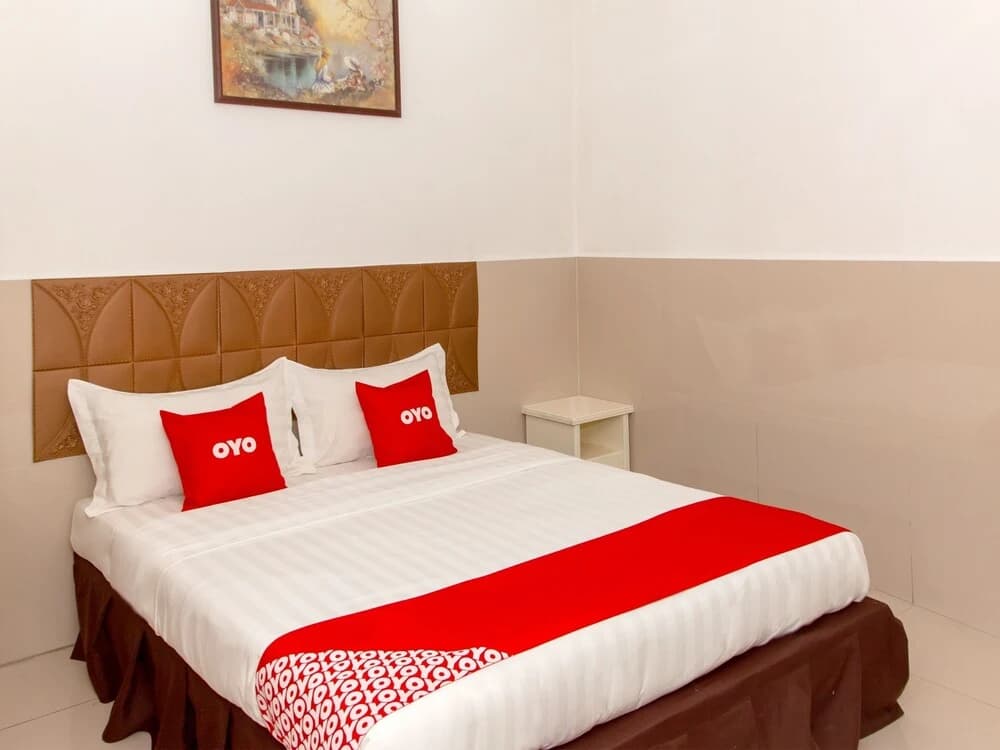 Leila Hotel by OYO Rooms - photo 7