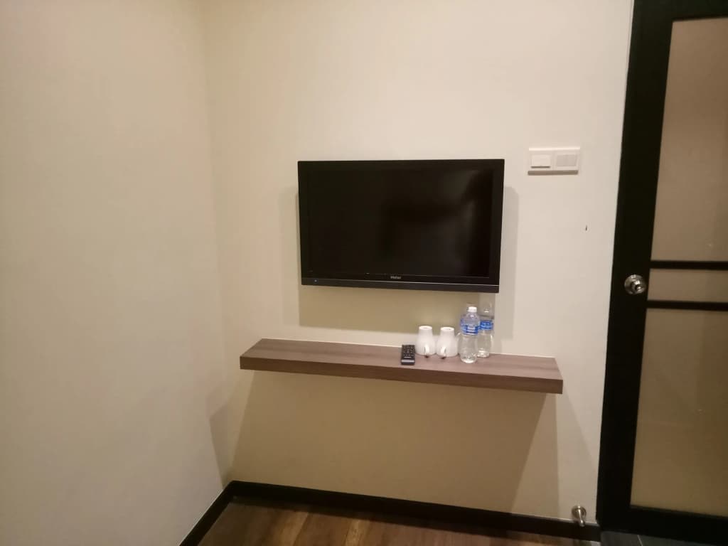 9 Square Hotel - Sri Kembangan - photo 3