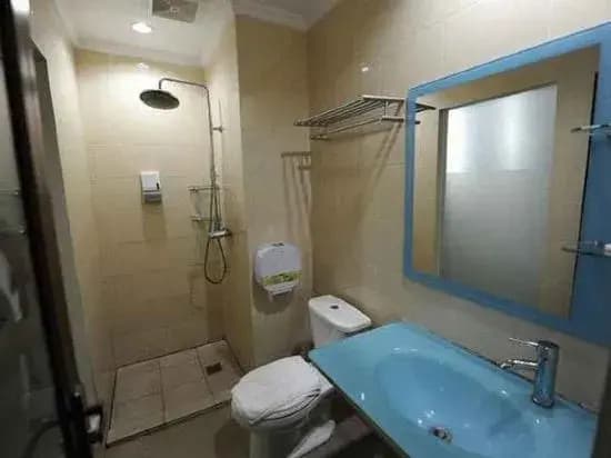 Golden Hotel - photo 3