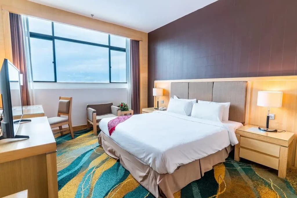 Imperial Palace Hotel - photo 24