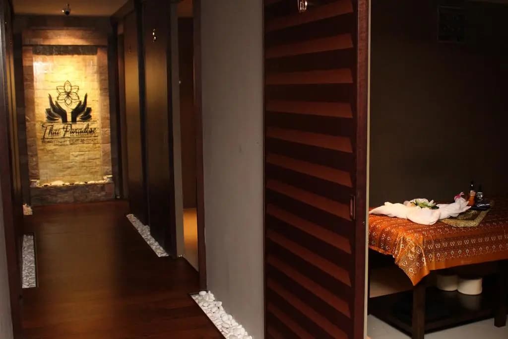 Pacific Regency Hotel Suites - photo 16
